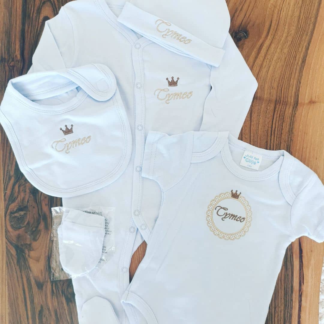 Tenue de naissance personnalisée (15) Tenue de naissance personnalisée