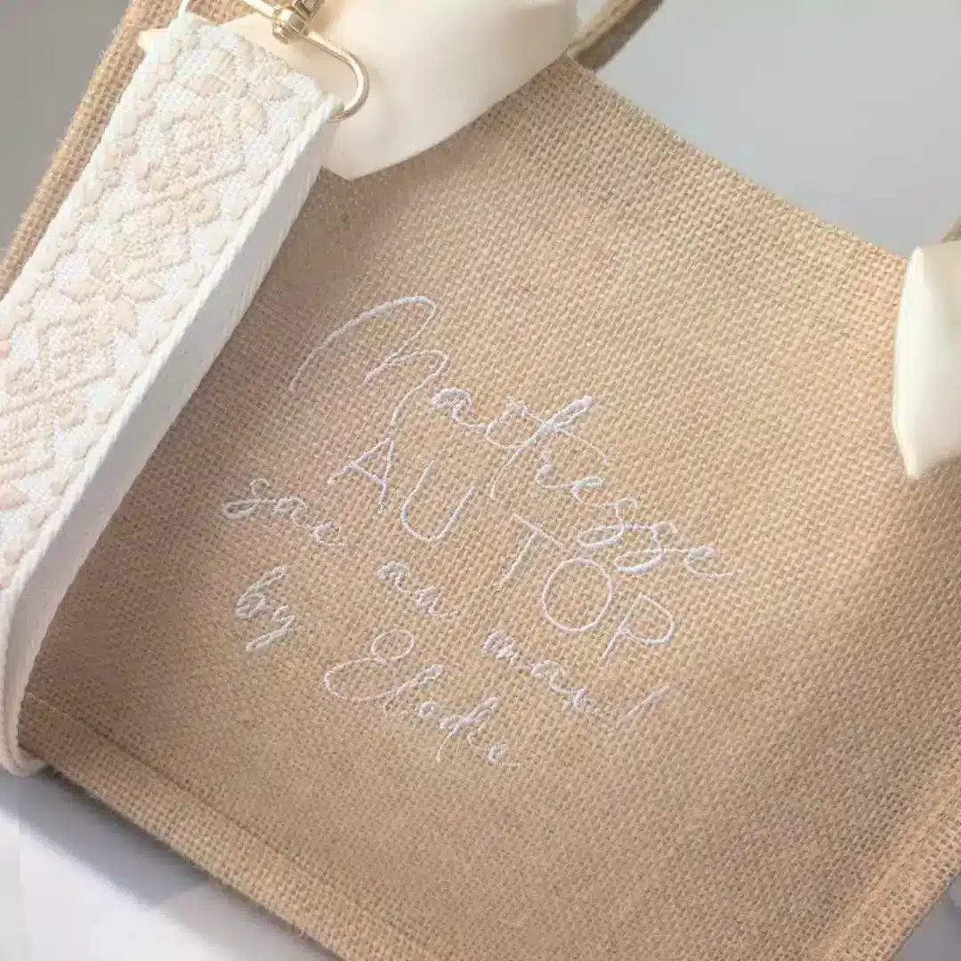 Sac en jute brodé personnalisé (1)