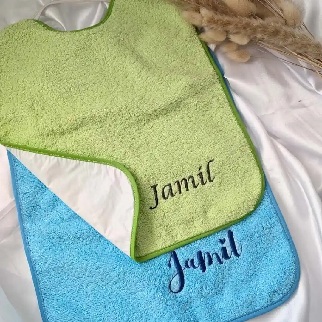serviette de cantine personnalisé pour maternelle vert et bleu