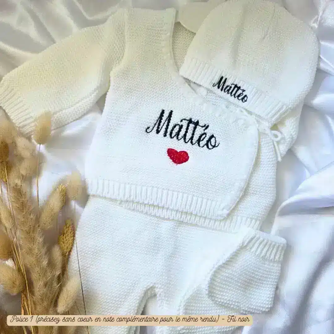 Ensemble naissance bébé en tricot personnalisé (11) ensemble de naissance en tricot pour bébé brodé d'un prénom personnalisé pour fille et garçon cadeau parfait pour une naissance