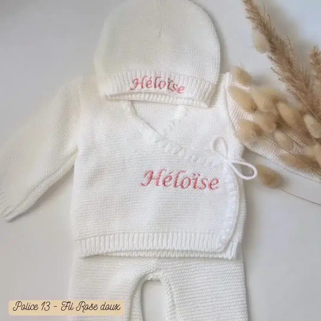 Ensemble naissance bébé en tricot personnalisé (12) ensemble de naissance en tricot pour bébé brodé d'un prénom personnalisé pour fille et garçon cadeau parfait pour une naissance