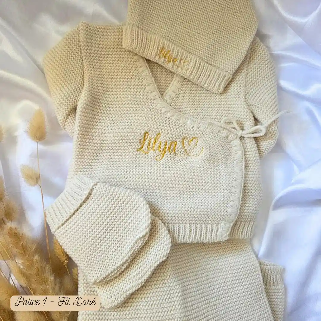 Ensemble naissance bébé en tricot personnalisé (9) ensemble de naissance en tricot pour bébé brodé d'un prénom personnalisé pour fille et garçon cadeau parfait pour une naissance