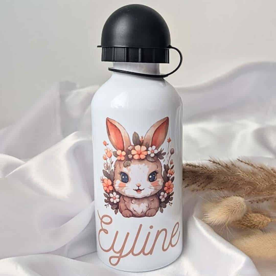Gourde pour enfant personnalisé avec prénom Eyline sur le thème des lapins