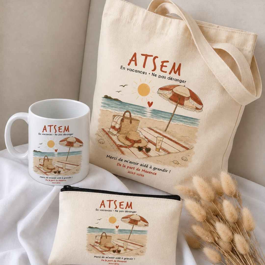 Cadeau maitresse personnalisé (1) coffret cadeau maîtresse est composé d'un tote bag, d'une trousse et d'un mug le tout personnalisé avec le prénom de l'ATSEM